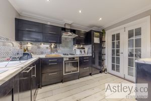 kitchen- click for photo gallery